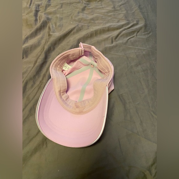Lululemon hat - Picture 4 of 4